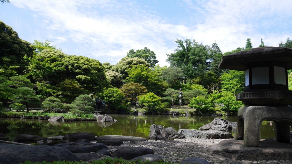 見事な日本庭園。