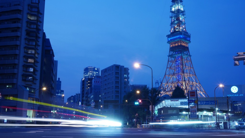 赤羽橋から東京タワーを望む。